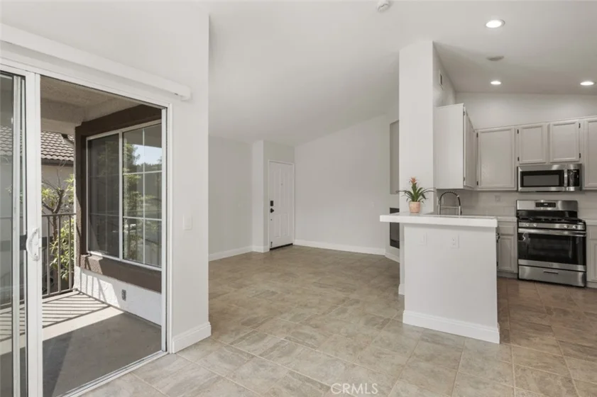 16 Chaumont Circle photo 10