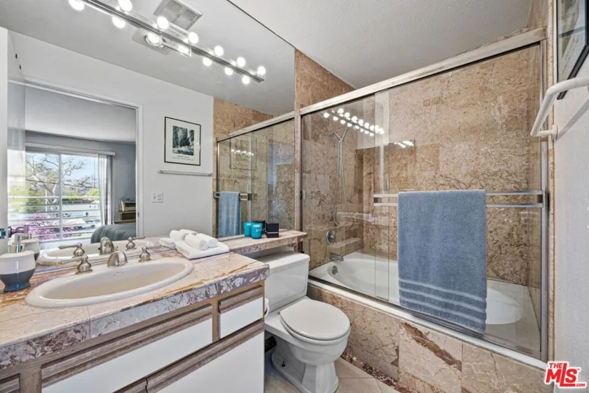 4549 Haskell Avenue #1 photo 23