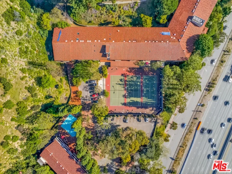 2700 Cahuenga Boulevard #4220 photo 23