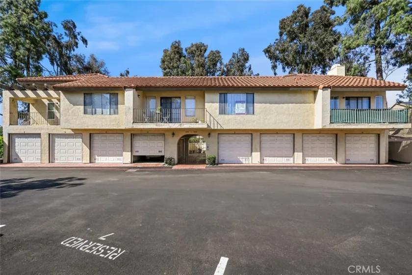 1016 Grape Street photo 1