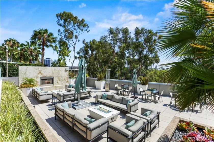 13650 Marina Pointe Drive #609 photo 44