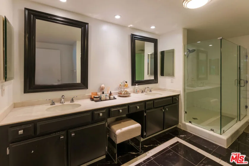 1557 S Beverly Glen Boulevard #310 photo 15