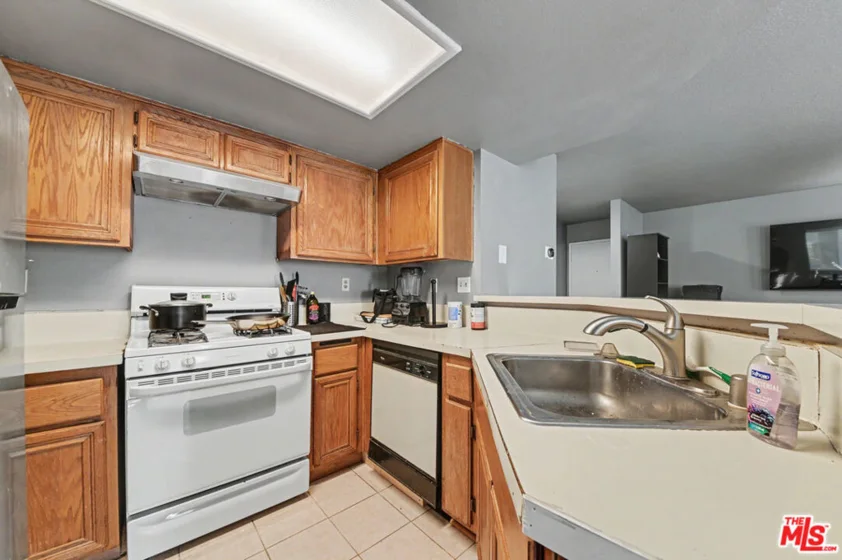 2596 Avenida Del Vista #G104 photo 7