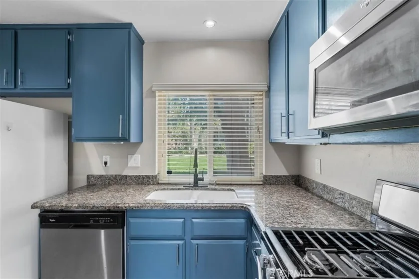 4727 Knickerbocker photo 11