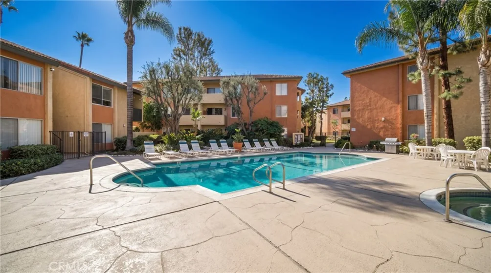 15425 Sherman Way #240 photo 42