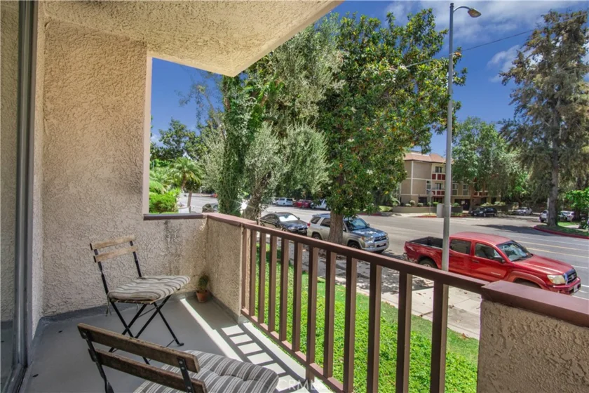 12955 Riverside Drive #102 photo 28