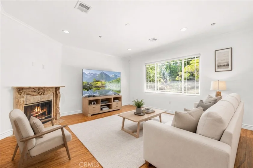 11145 Sunshine Terrace #102 photo 5
