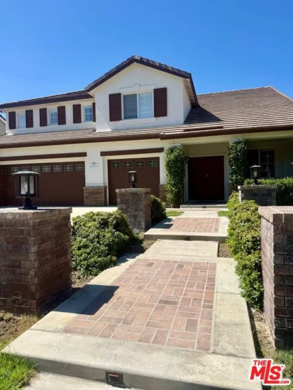 43033 Manchester Court photo 2