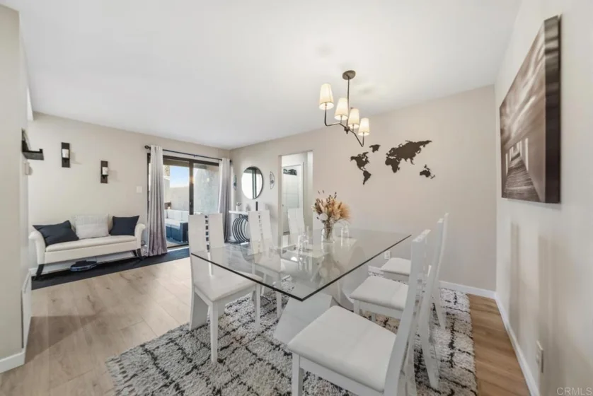 5245 Reservoir Drive photo 9