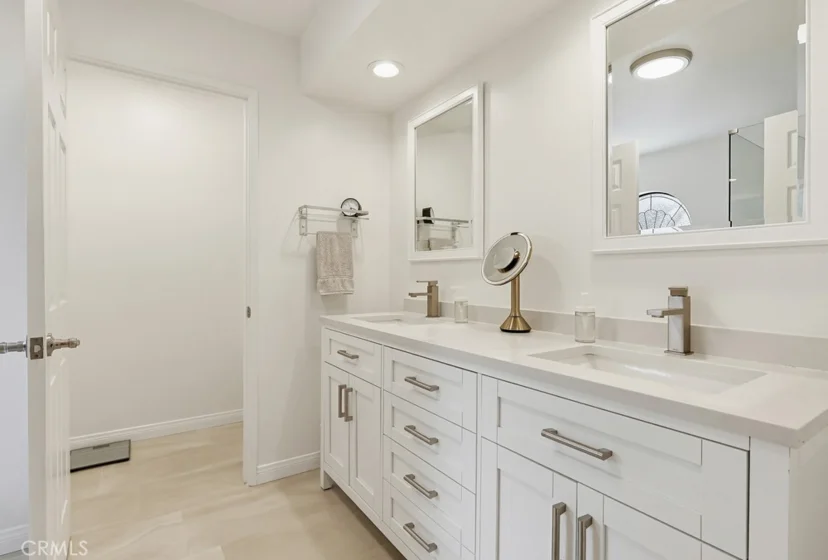 2906 Baywater Avenue #2 photo 45