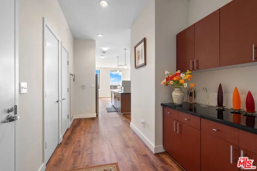 3810 Wilshire Boulevard #712 photo 14
