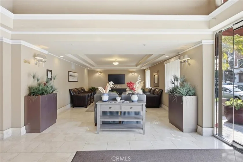 620 S Gramercy Place #130 photo 17