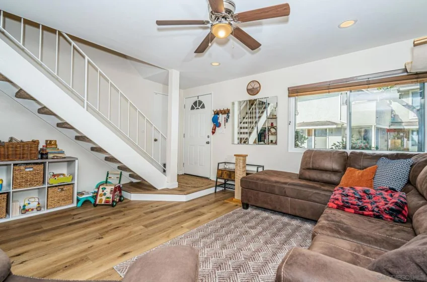 904 Amistad Court #C photo 2