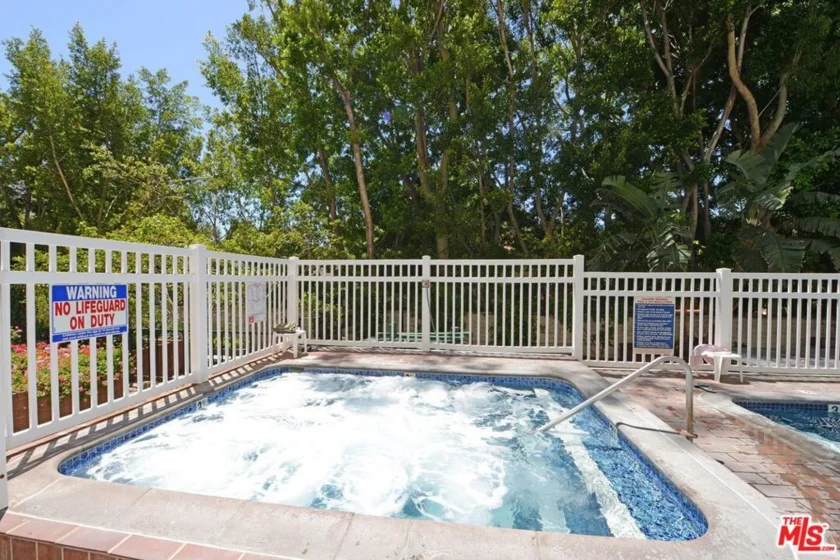 10535 Wilshire Boulevard #1803 photo 37