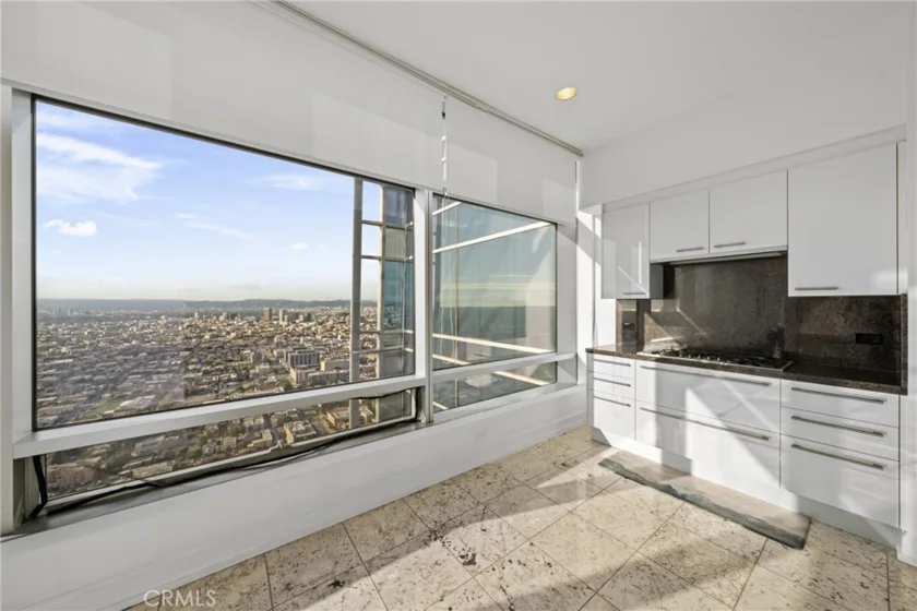 900 W Olympic Boulevard #46B photo 8