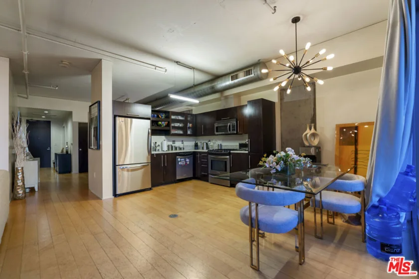 1100 S Hope Street #814 photo 5
