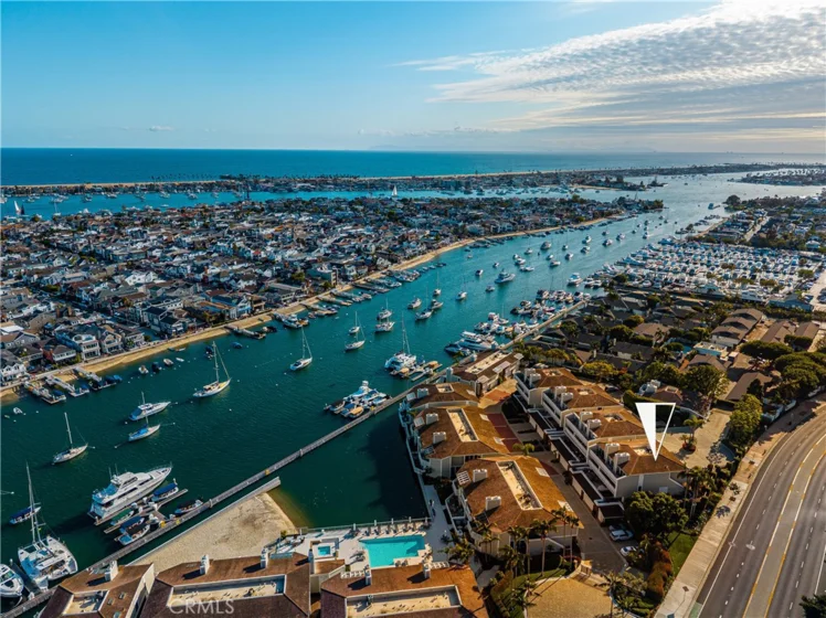 994 Bayside Cove photo 2