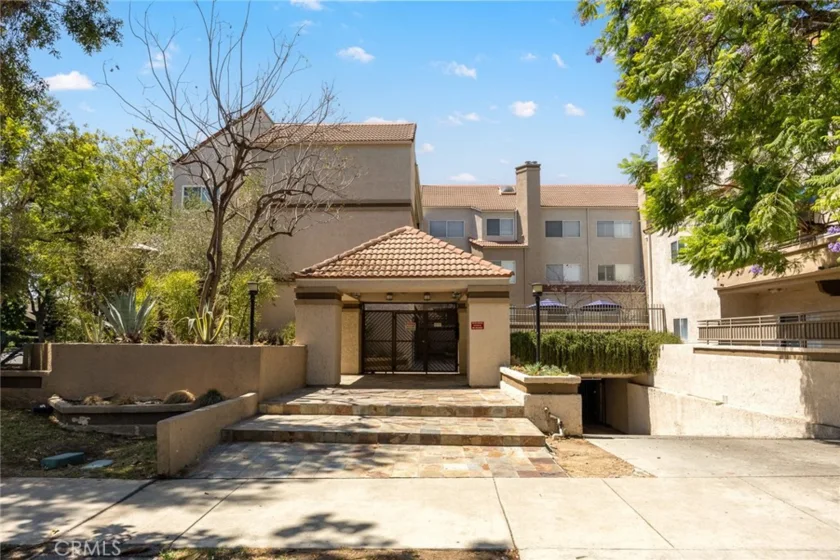 501 E Del Mar Boulevard #109 photo 2