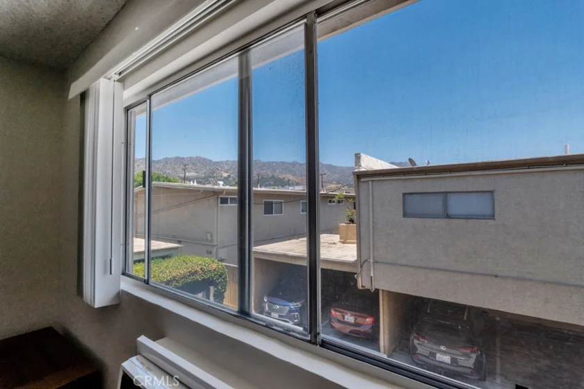 1620 N San Fernando #52 photo 11