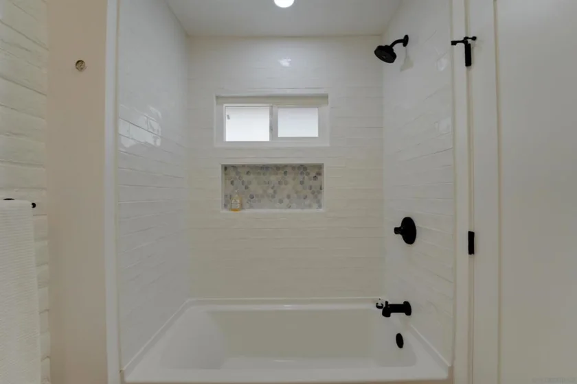 831 E 3rd Avenue #5 photo 17