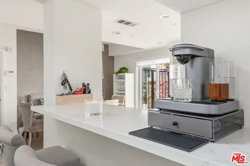 1010 N Curson Avenue #101 photo 7
