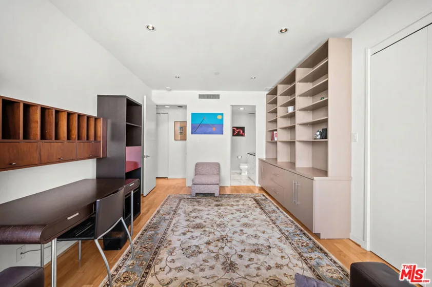 10601 Wilshire Boulevard #702 photo 19