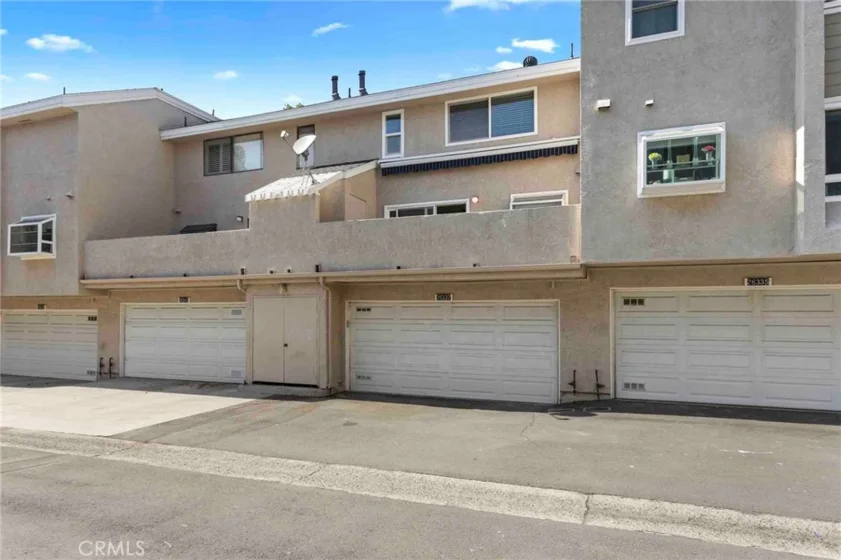 26337 W Grove Circle photo 4