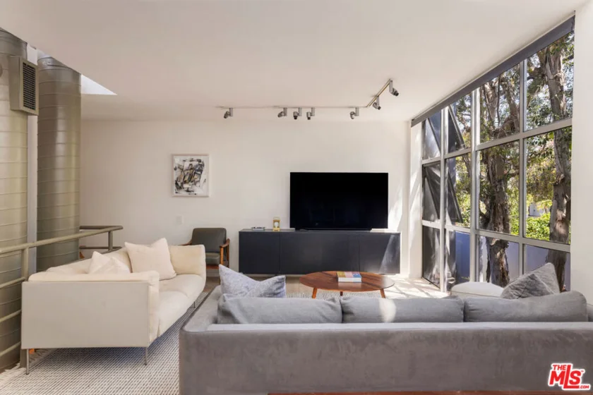 2433 28th Street #B photo 7