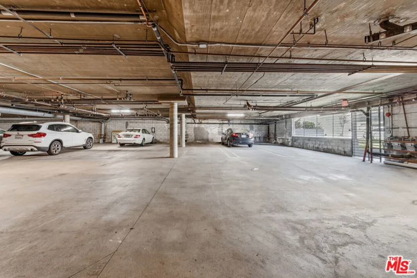 1617 S Beverly Glen Boulevard #204 photo 22