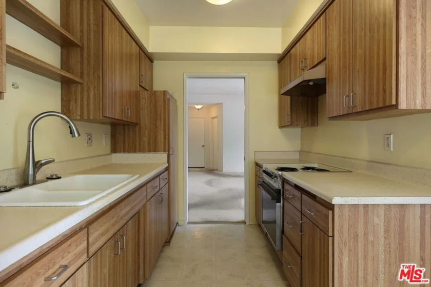 5025 Maplewood Avenue #14 photo 9