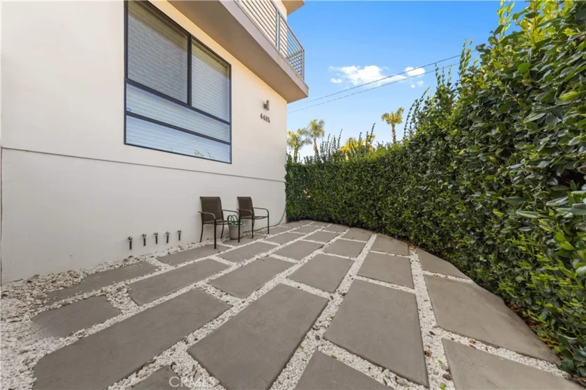 4485 Hazeltine Avenue #1 photo 53