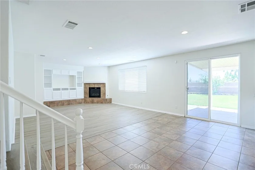 40322 Ariel Hope photo 26