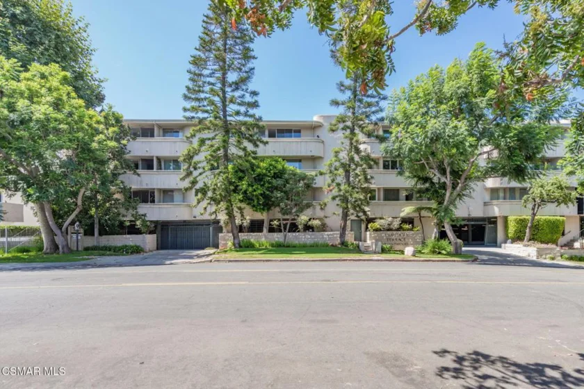 11645 Montana Avenue #318 photo 2