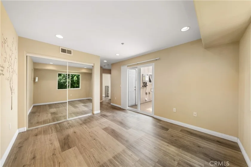 1008 S Marengo Avenue #D photo 17