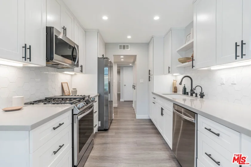 930 California Avenue #201 photo 13
