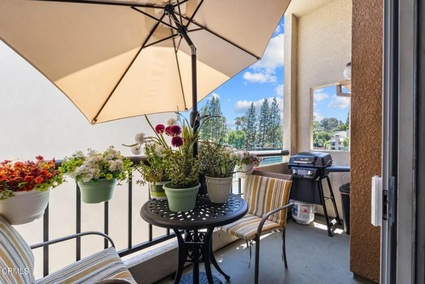 5565 Canoga Avenue #312 photo 12