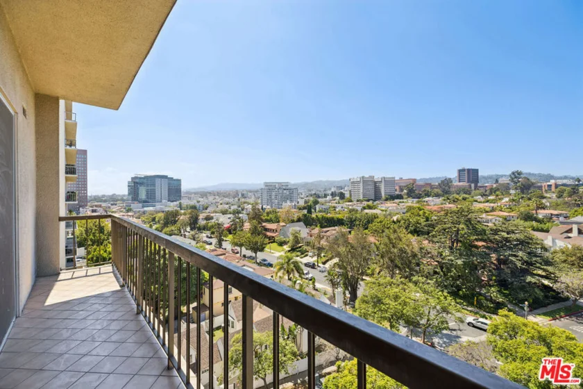10747 Wilshire Boulevard #1107 photo 16