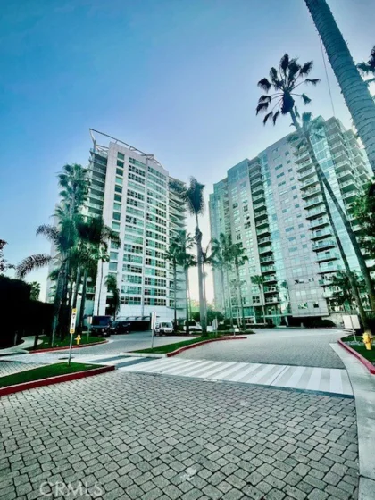 13600 Marina Pointe #511 photo 1