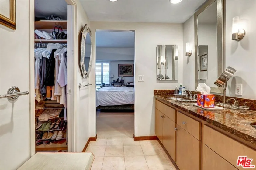 10445 Wilshire Boulevard #504 photo 25