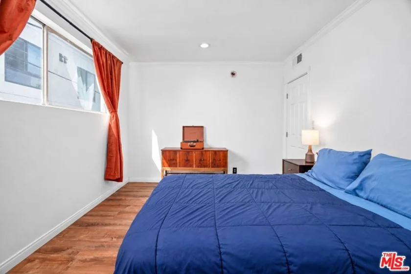 6160 Whitsett Avenue #10 photo 13