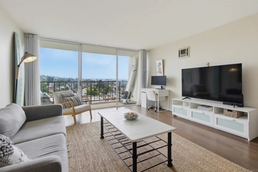 4944 Cass Street #909 photo 34