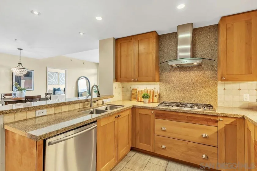 700 W E Street #1905 photo 9