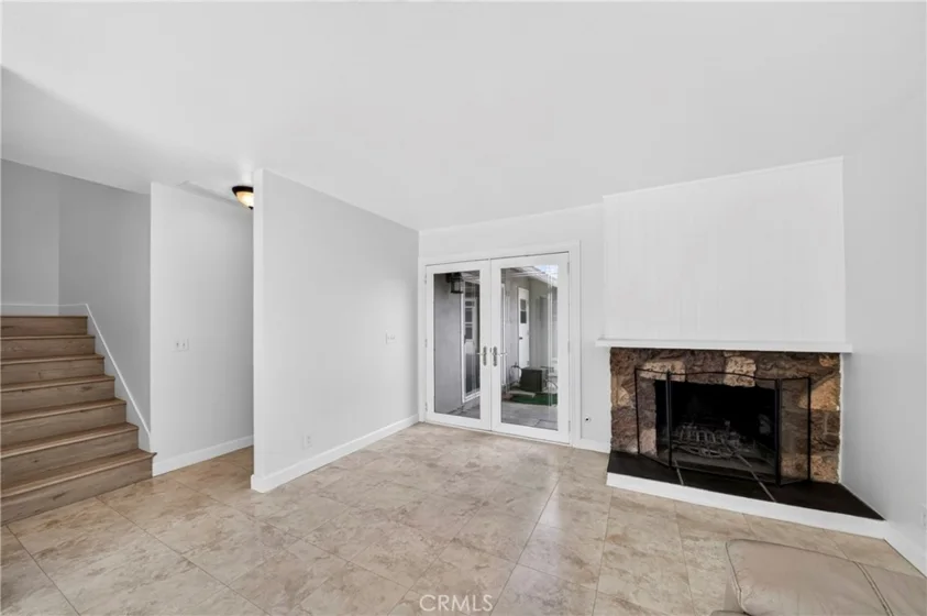 6638 Bridle Circle photo 9