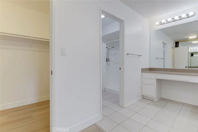 1325 Valley View Road #301 photo 33