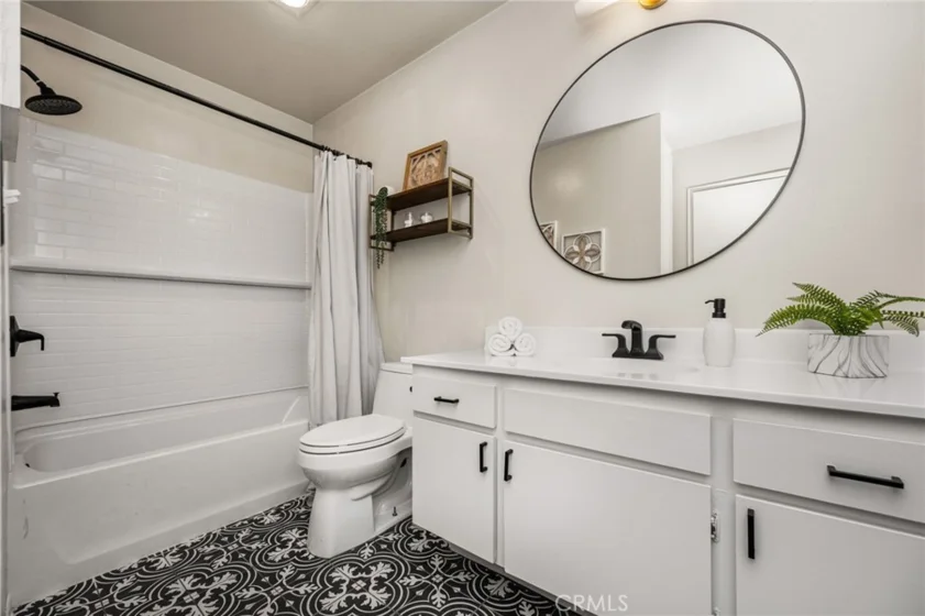 3032 Associated photo 24