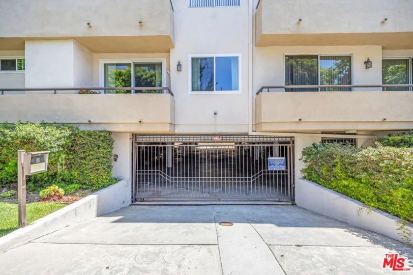 1872 Midvale Avenue #205 photo 40