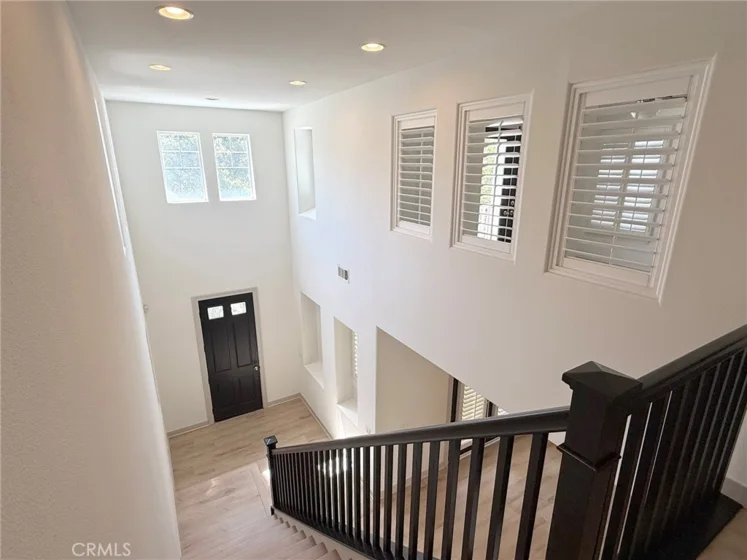 28910 Newport photo 7