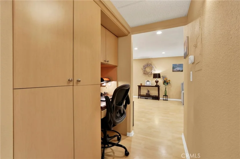 552 N Bellflower #303 photo 18