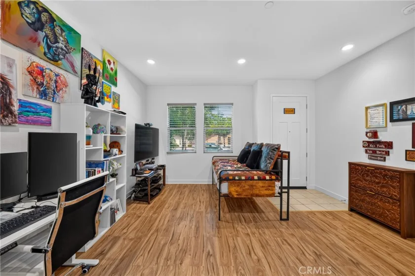 4810 Long Beach photo 39