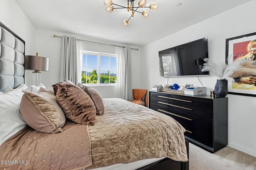 13308 Valleyheart Drive #404 photo 16